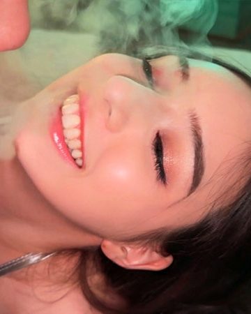 淫乱美女Karina(smjk145)が壊れる。3P・4Pの激震乱交と連続中出しに溺れるハード系ドキュメント37分 素人エロ動画