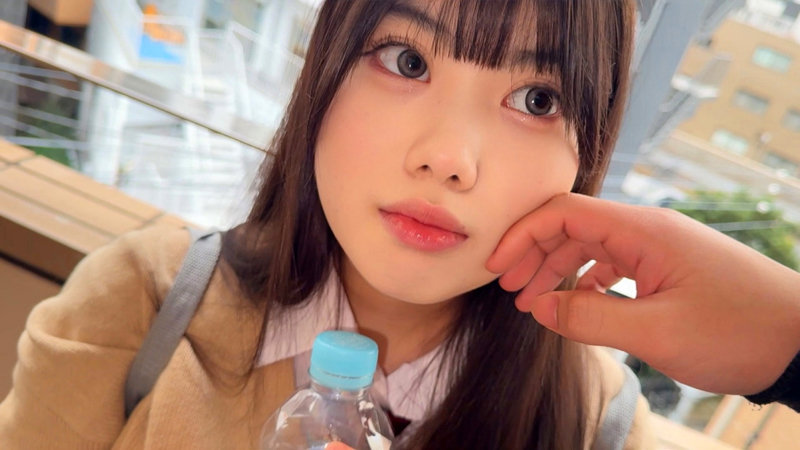 小柄な爆乳JK・もあ(smuk329)が制服のまま絶頂！若さ弾ける中出し解禁【素人ムクムク独占】 素人エロ動画