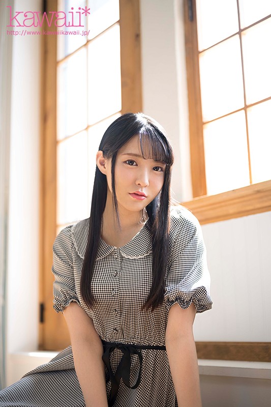 ふっくらした男のおデブちゃんが大好き！圧迫されて苦しいのが快感…と超ドMなポジティブガールの高田愛理AVデビュー作 ！