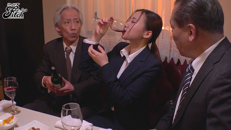 部長との出張で巨乳OLが接待と一気飲みをさせられた挙げ句、取引先の社長にセクハラされる。OL怜奈は思わず怒鳴ってしまう。朝倉ここな