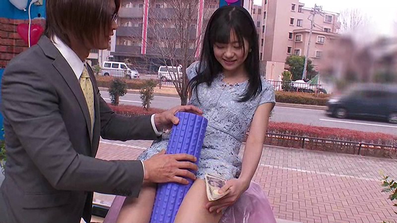 通販のマッサージ器具をモニタリングしてもらえませんか？とナンパされた20代の素人娘さんの子宮を初体験の神振動で刺激！NIMO るるちゃ。 咲々原リン 彩葉みおり 皆月ひかる