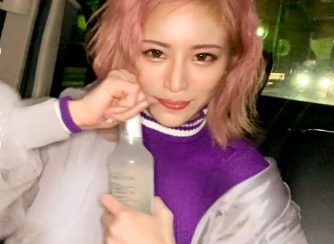 【氷堂りりあ】ピンク頭のヤリマンGALがデカチン咥えてねっとりフェラ♡即ハメＳＥＸで肉食おマンチョをズコバコ突かれて着衣のままマジイキ💖