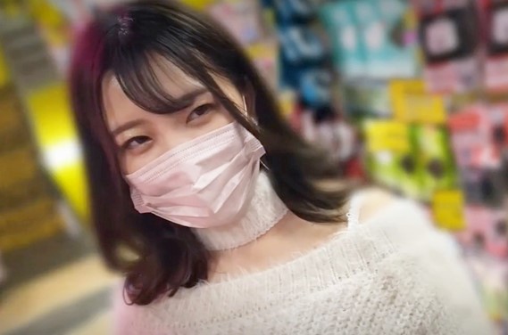 【伊南えりか】めちゃくちゃエロ顔の１９歳ヤリマンショップ店員がFカップのパイズリからハメ撮りsexで何度も悶絶イキまくり💖