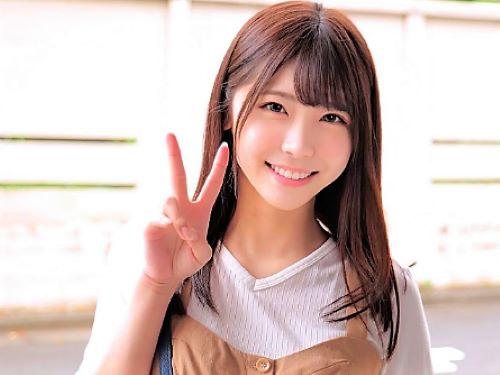 【素人JDナンパ×ベロチュー】めっちゃパンティ見えてますよ//ぷるんぷるん唇のロリフェイス美女が屋外でお姫様抱っこベロチューでとろけまくり