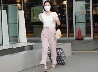 【AVデビュー作品】全裸監督の影響を受けてしまった美人若奥様がAVデビューしてパコしまくりが激スケベｗｗｗ彩花さん