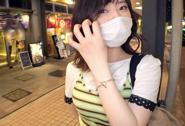 ２０歳シロウトお姉さんがバックで突かれて悶絶アクメ♡性欲みなぎるボディを手マンやフェラで発情させて本気ＳＥＸで興奮