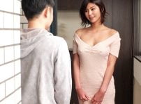 【美乃すずめ×透け乳首】隣人のお姉さんがノーブラデカぱいの神スタイルで誘惑！我慢できない勃起ちんぽで狂いセックス