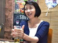 ［盗撮］奥様ナンパ‼『帰って旦那との仲を修復した方がいいかしら…❓』相席屋で43歳の美人他人妻を口説いて即エッチ❤