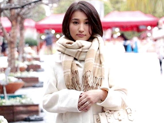 【片瀬千紗30歳×AVデビュー作品】本物奥さん‼『おっぱい吸ってください❤』柔らかい天然Fカップたわわなおっぱい人妻奥様が出演を決意❗