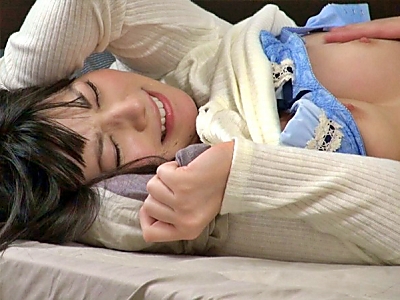 【家庭教師×ＪＤ】谷間が卑猥なデカぱいＪＤの力テキョを盗撮しつつチン起ちちくびを吸って手マンイキ♫♫ブラ半脱ぎでチクビを吸ってガチハメ