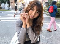 〈シロウト×ワンナイト〉洗面台に座って真正面からガンガン突かれる姿を横アングルや感じてるお顔も撮られる細身な可愛い娘