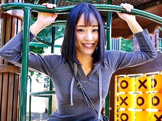 ［企画］素人ナンパ‼『気が強そうって言われるけど本当は…』スレンダー奥さん（31）がオまんこがバカになるまでイキまくる❤