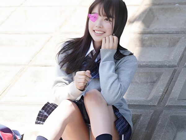 ＜娘校生＞スケベ貧乳女子校生を尾行するS女ストーカーのパンチラ盗撮…電車チ〇ンで強姦中出し…睡眠薬で昏睡させ夜這い輪姦＜顔面発射