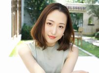 ＜AVデビュー＞31歳…色気ダダ漏れの綺麗な美妖艶が初撮りを披露！巨根巨根で大量潮吹きするえろ貧乳おばさん…＜失禁＞